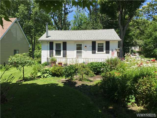 674 Beach Road Evans, NY 14006 - Photo 1 of 1 Exterior Front