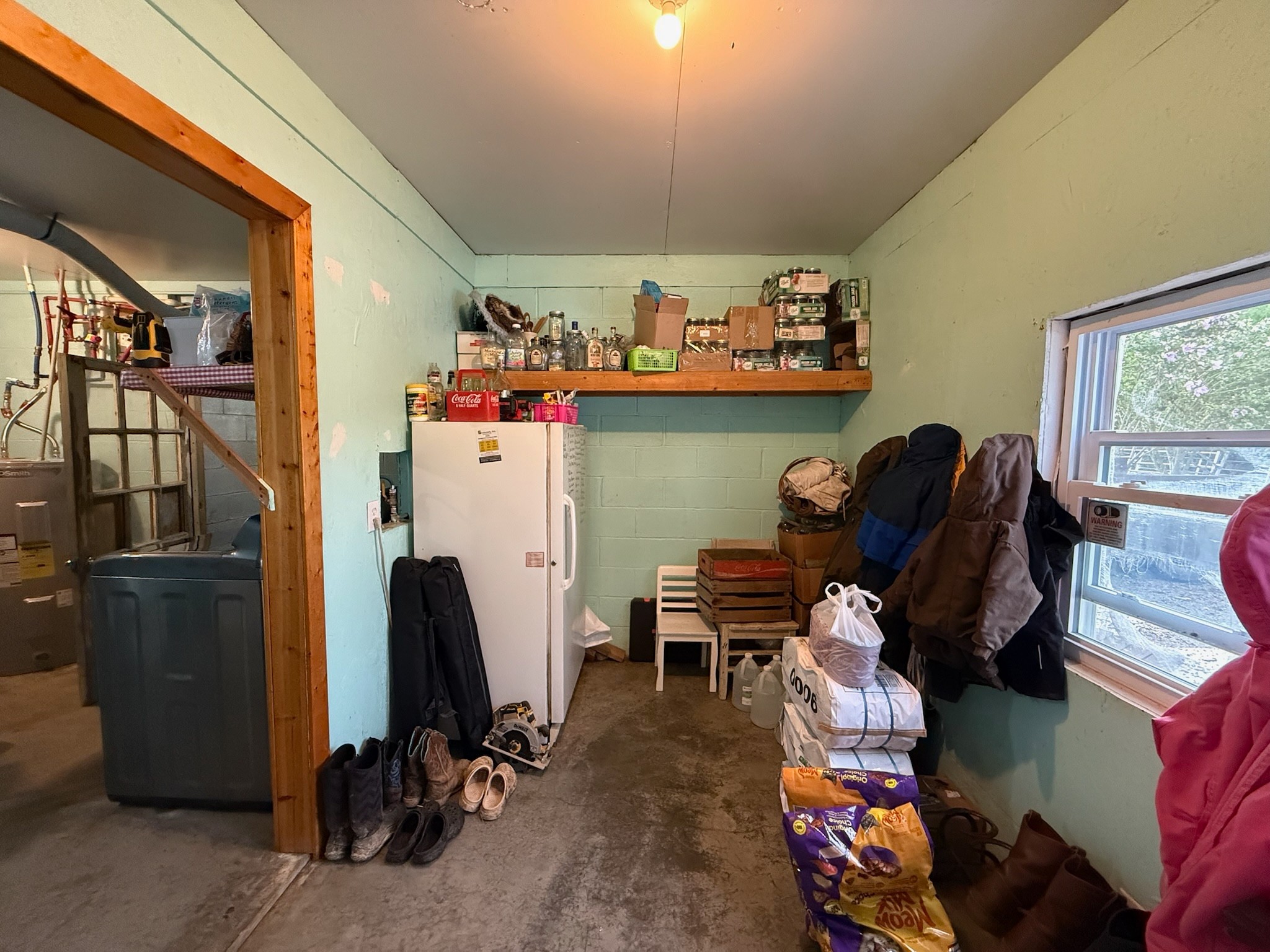 2975 Bethlehem Church Road Mount Hermon, KY 42157 - Photo 22 of 72 a room with furniture and a window