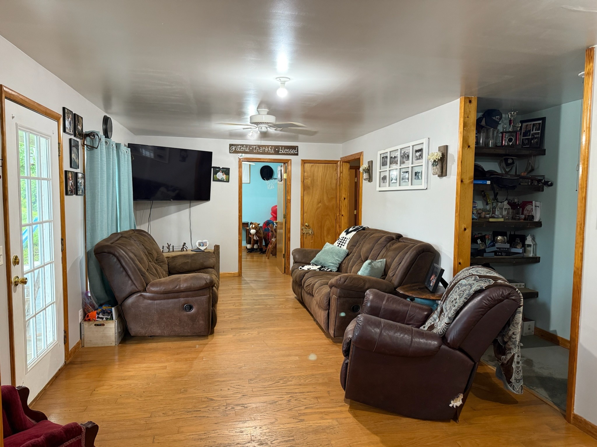 2975 Bethlehem Church Road Mount Hermon, KY 42157 - Photo 9 of 72 a living room with furniture and a flat screen tv