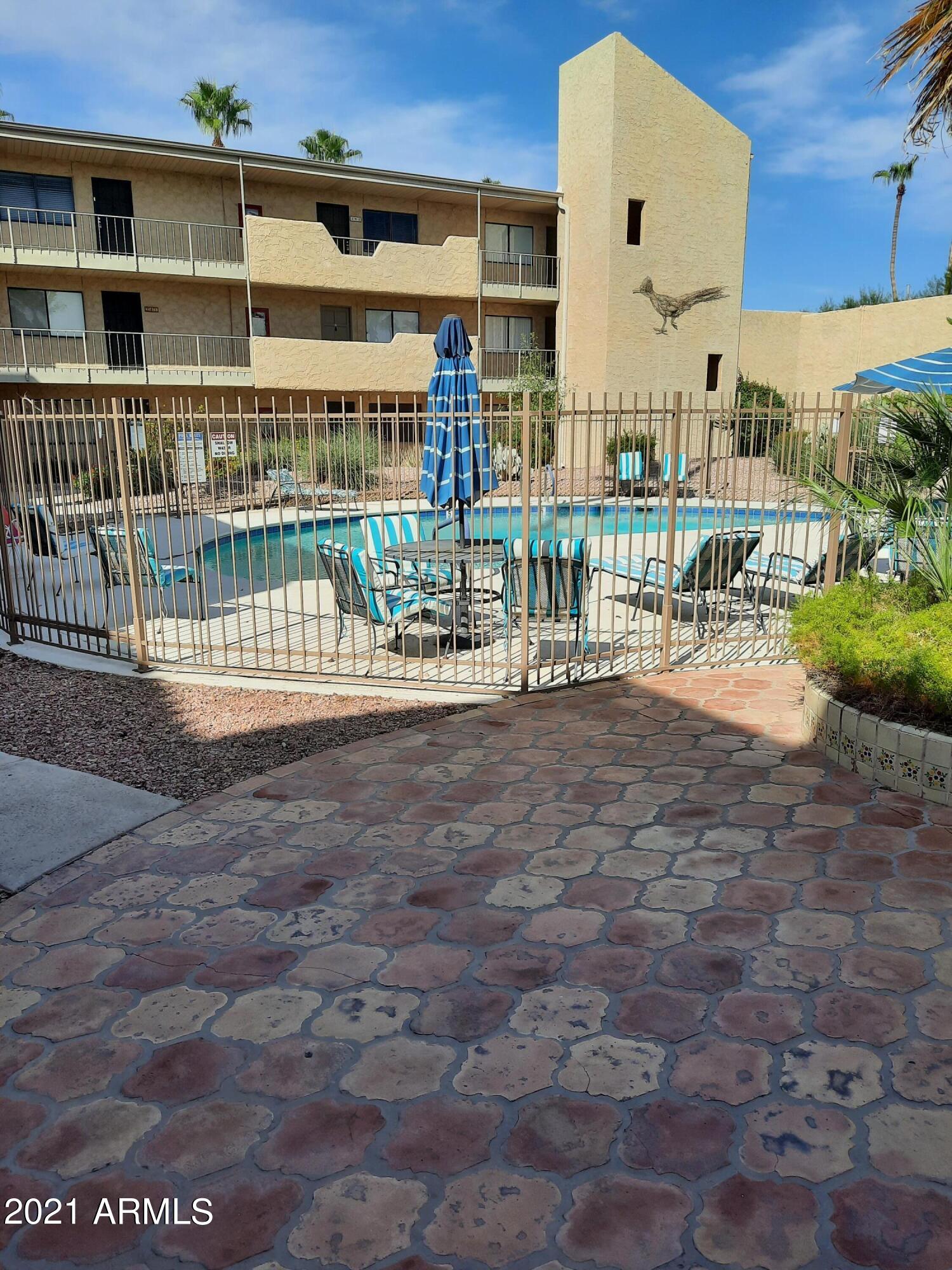 4950 North Miller Road, Unit 147 Scottsdale, AZ 85251 - Photo 18 of 21 Community Pool Area