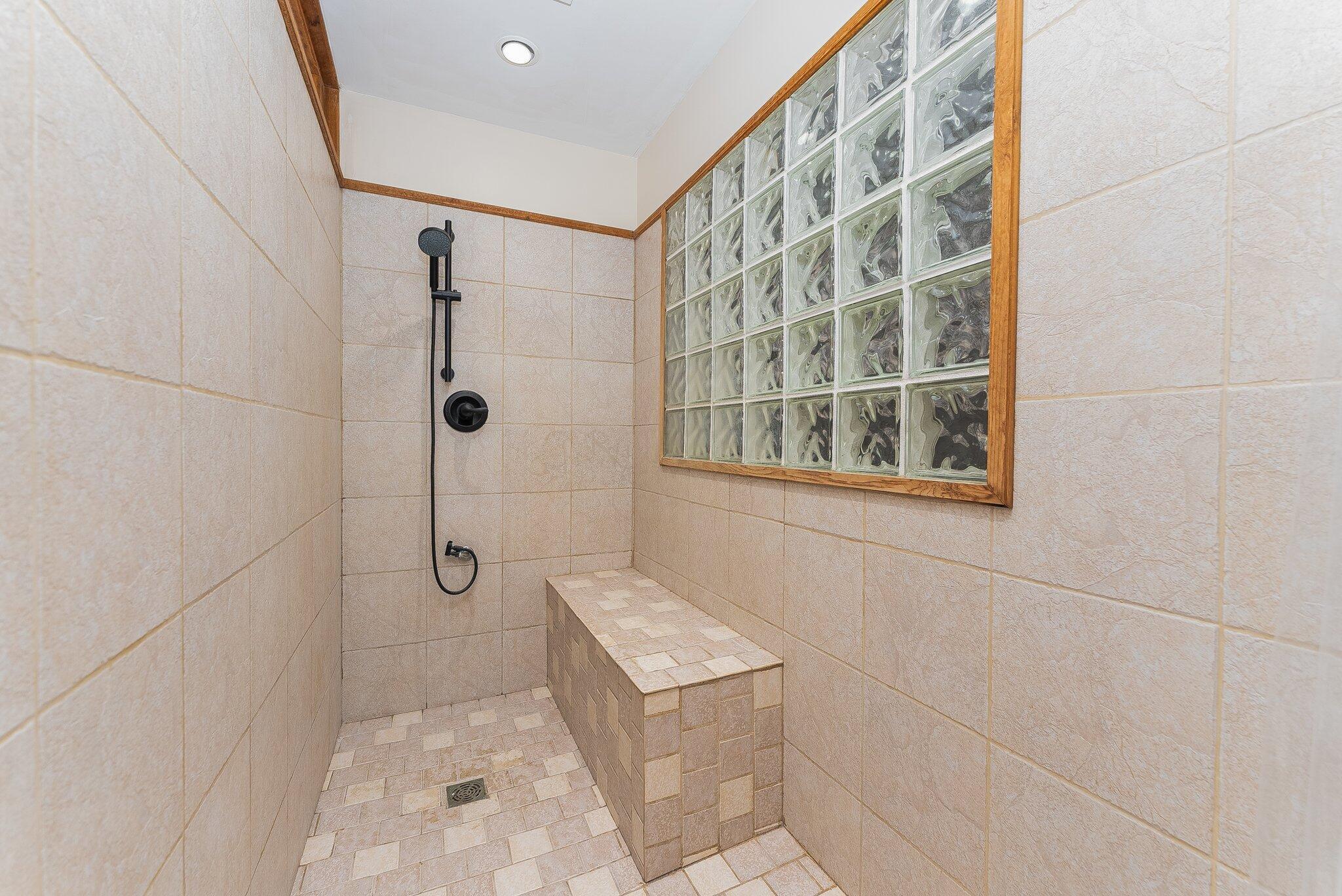 1801 West Point Road Southeast Lancaster, OH 43130 - Photo 28 of 62 Primary Bathroom