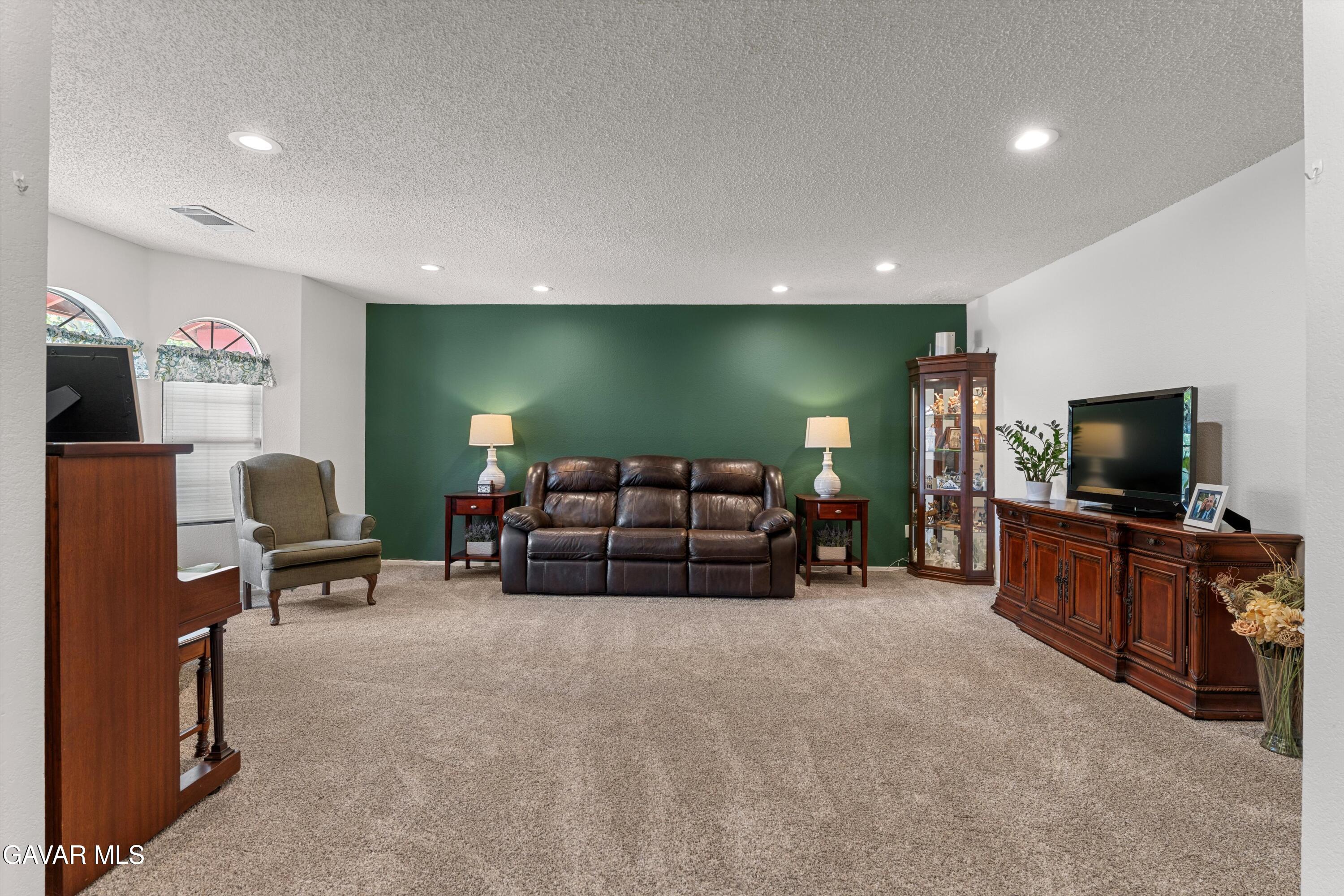 44125 Dusty Road Lancaster, CA 93536 - Photo 9 of 39 03-JYP06119