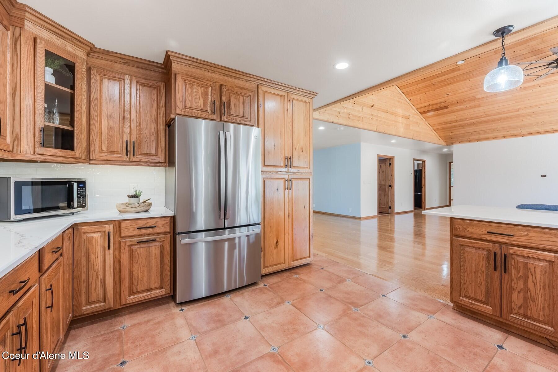218 Topaz Trail Sandpoint, ID 83864 - Photo 19 of 70 Custom Tile Floors