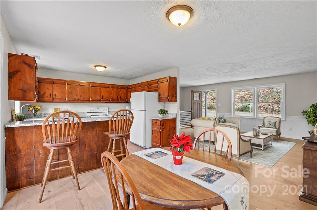5959 Waterfalls Road Lenoir, NC 28645 - Photo 8 of 35 Gallery Image 8