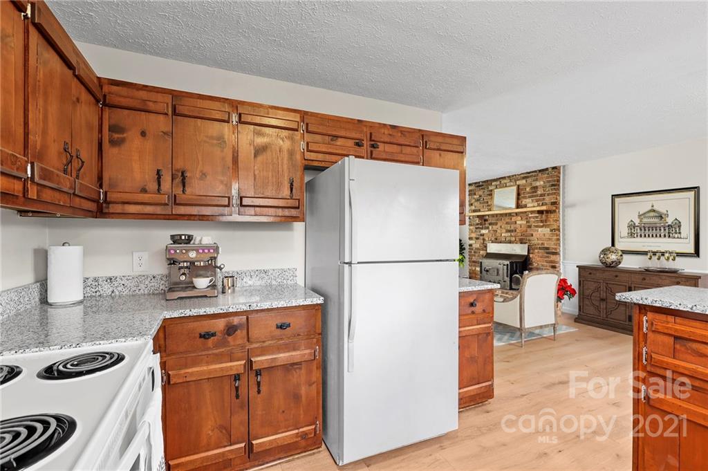 5959 Waterfalls Road Lenoir, NC 28645 - Photo 10 of 35 Gallery Image 10