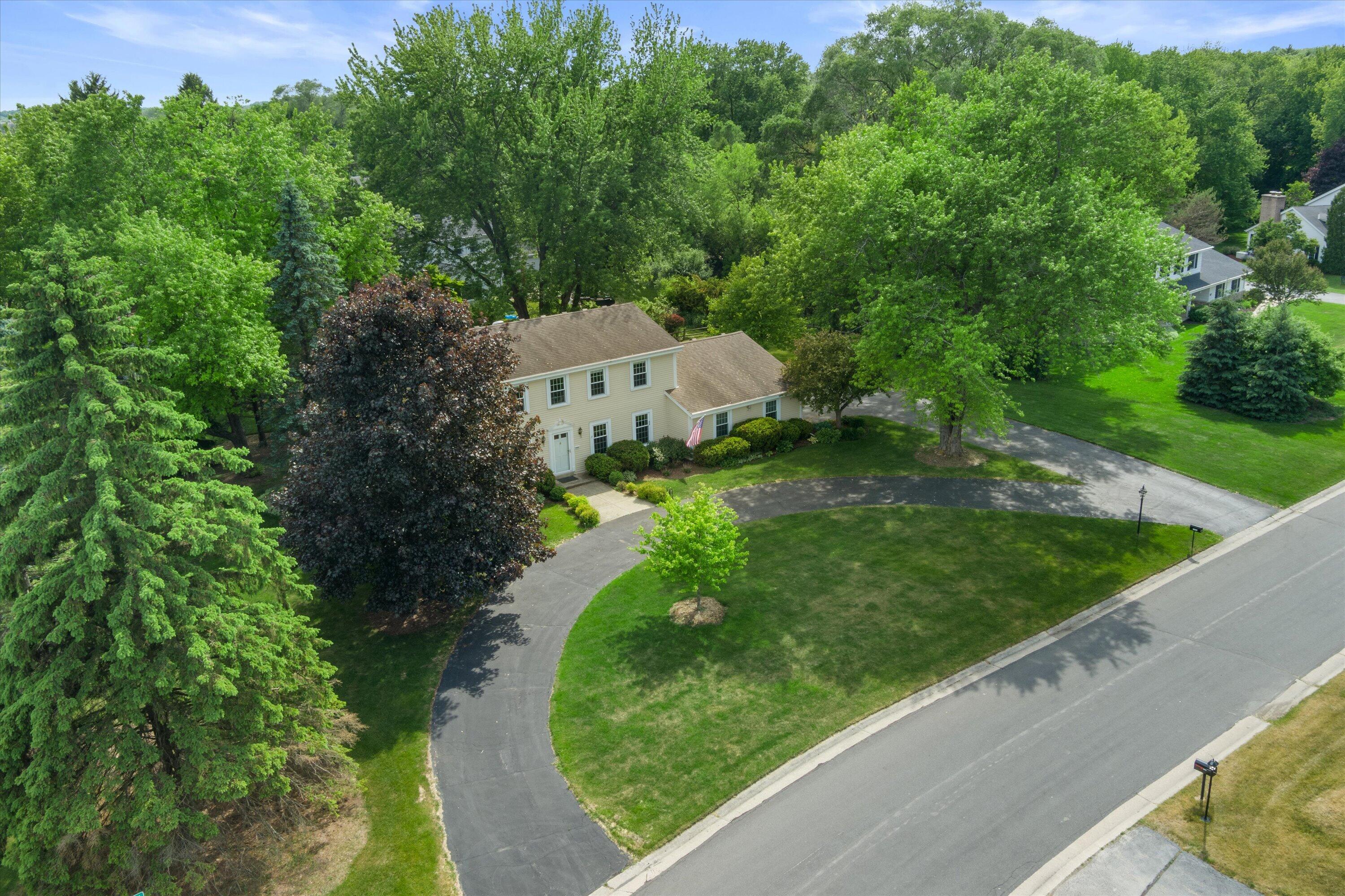 15655 Monet Court Brookfield, WI 53005 - Photo 57 of 60 57-MAX_0112