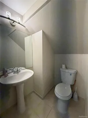 $1,699 | 575 Summerfield Drive, Westland, MI 48185