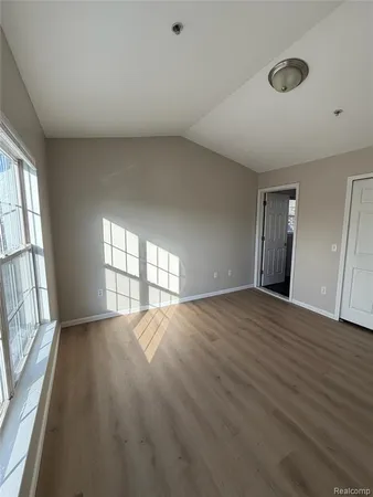 $1,699 | 575 Summerfield Drive, Westland, MI 48185