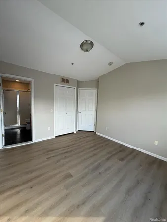 $1,699 | 575 Summerfield Drive, Westland, MI 48185