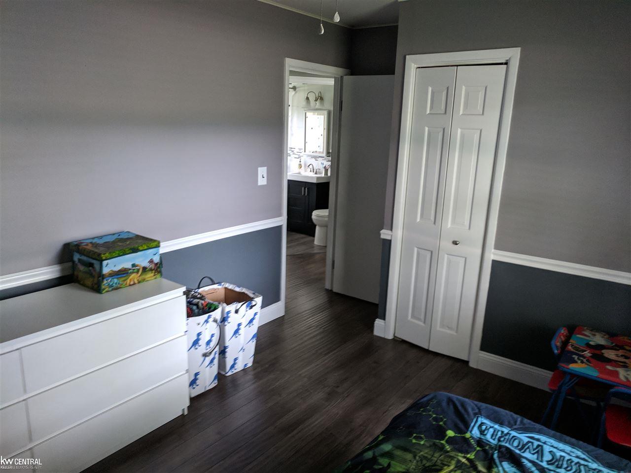 2210 East 13 Mile Road Warren, MI 48092 - Photo 32 of 43 31351812-31.JPG