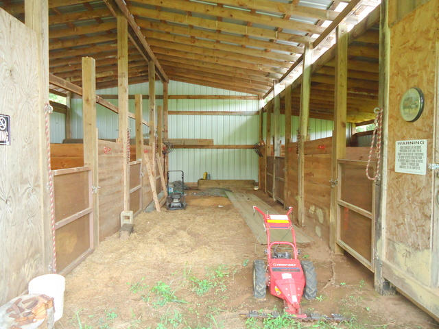 229 Three Point Road Vonore, TN 37885 - Photo 34 of 38 34-DSC00074