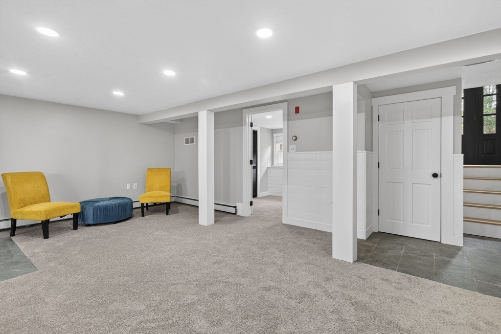 296 Chace Street Clinton, MA 01510 - Photo 15 of 35