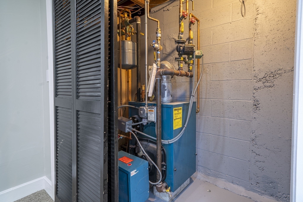 296 Chace Street Clinton, MA 01510 - Photo 29 of 35