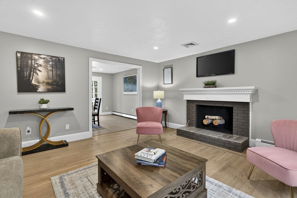 296 Chace Street Clinton, MA 01510 - Photo 5 of 35