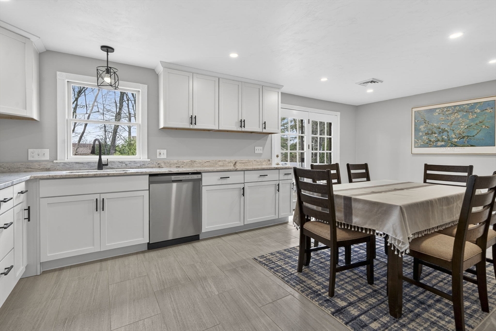 296 Chace Street Clinton, MA 01510 - Photo 10 of 35