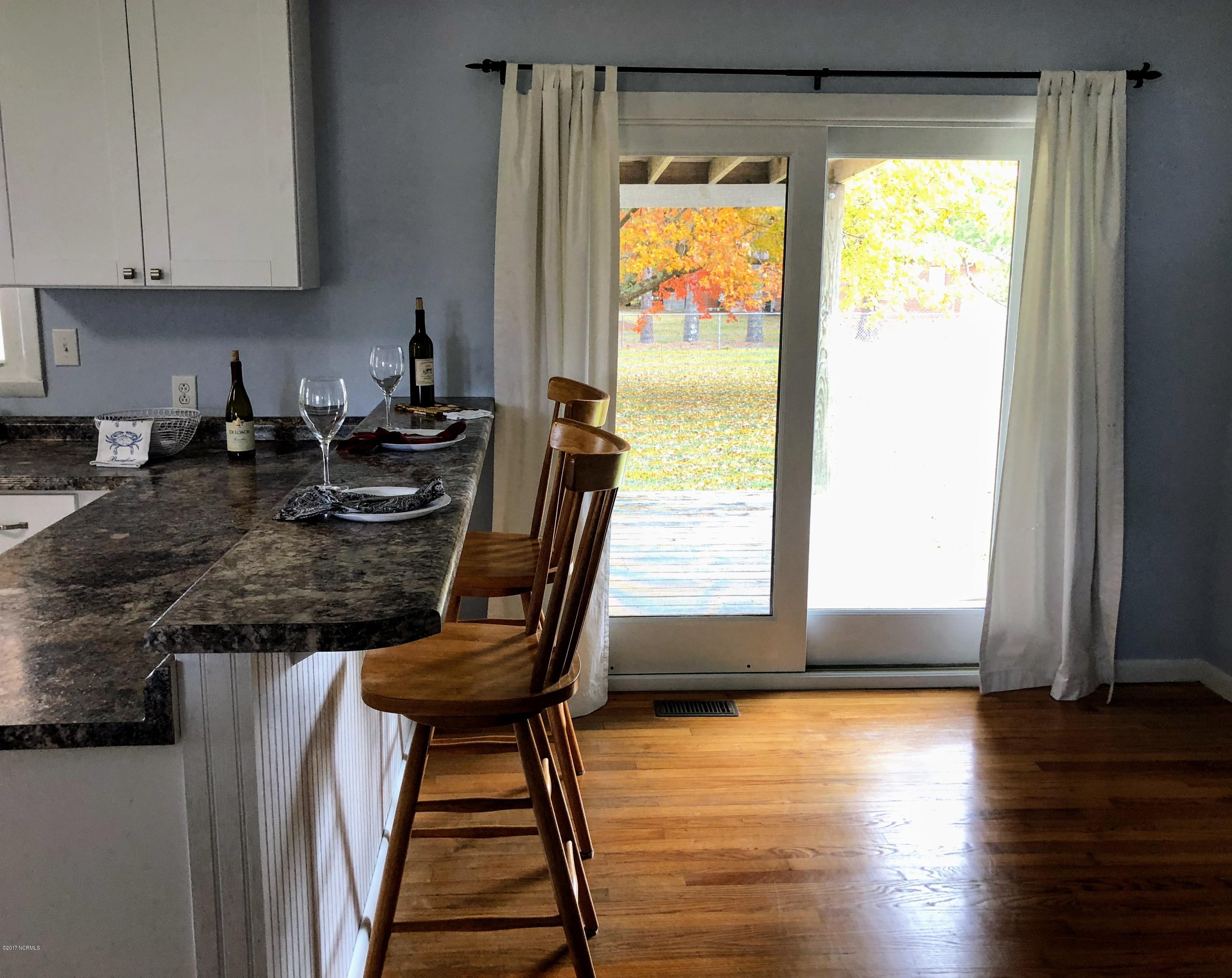 332 Tuttles Grove Road Beaufort, NC 28516 - Photo 12 of 30 Dining Room 3