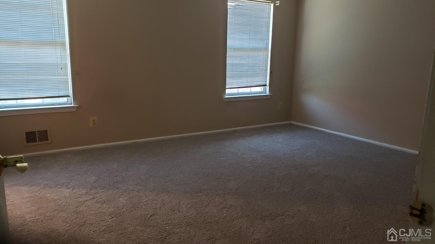 311 Classon Court Somerset, NJ 08873 - Photo 16 of 20 an empty room with windows