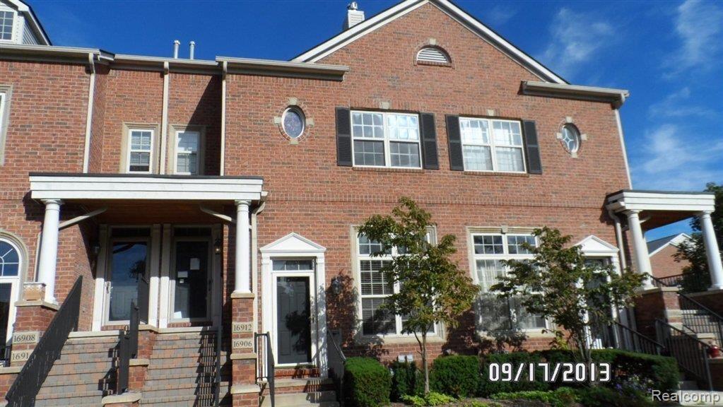 16912 Farmington Road Livonia, MI 48154 - Photo 1 of 20 SAM_7255.JPG