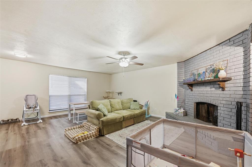 5805 Ridgecove Drive Garland, TX 75043 - Photo 4 of 21