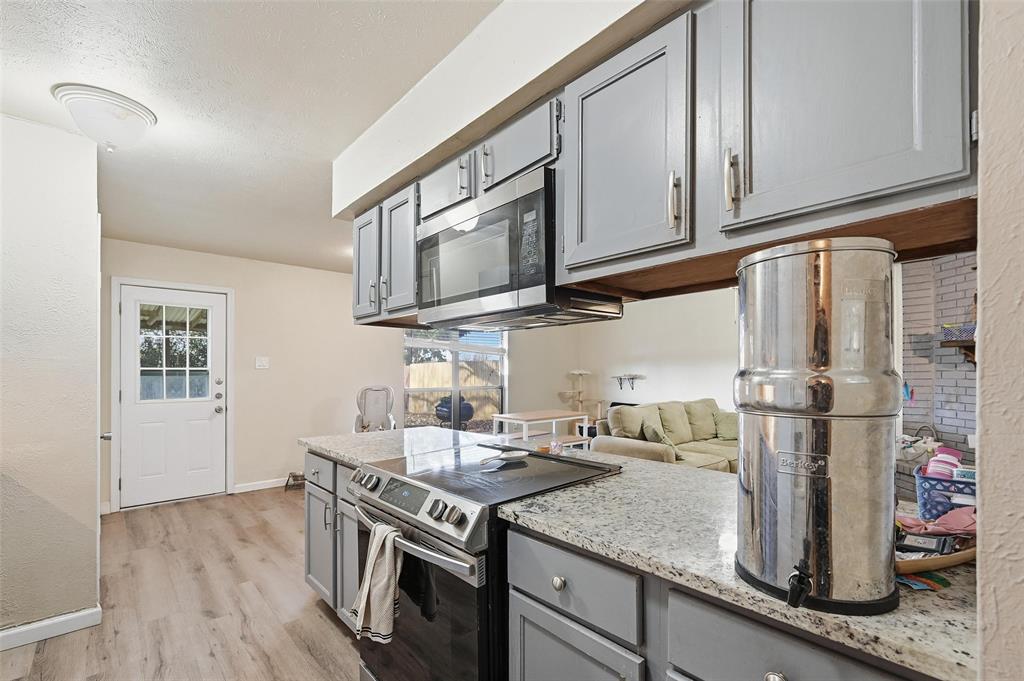 5805 Ridgecove Drive Garland, TX 75043 - Photo 6 of 21