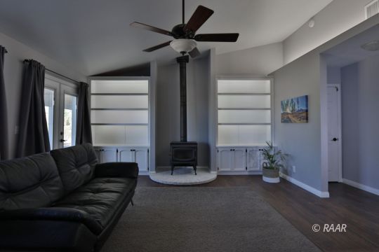 1414 Maturango Street Ridgecrest, CA 93555 - Photo 4 of 27 Gallery Image 4