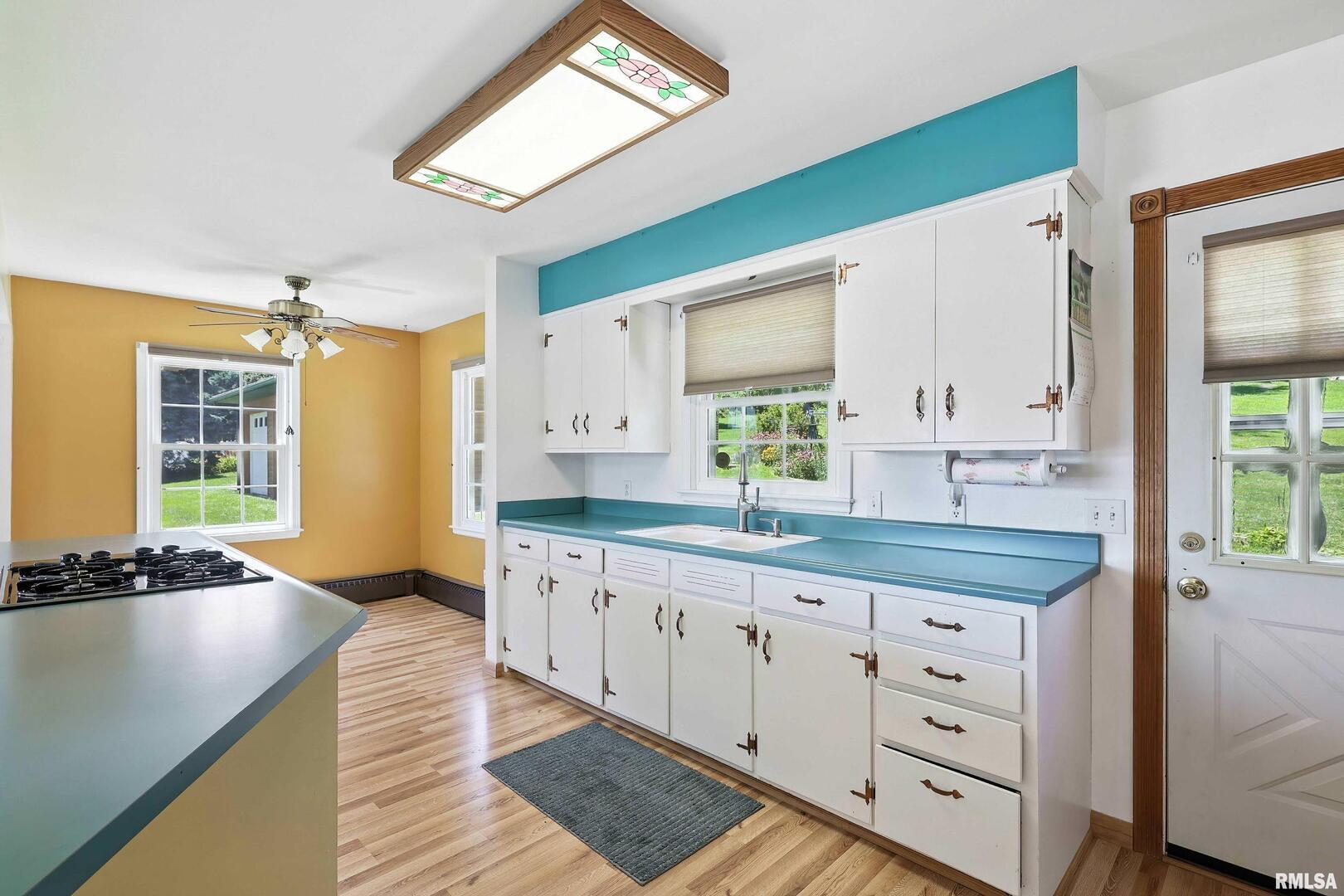 1128 North Cody Road Le Claire, IA 52753 - Photo 17 of 45