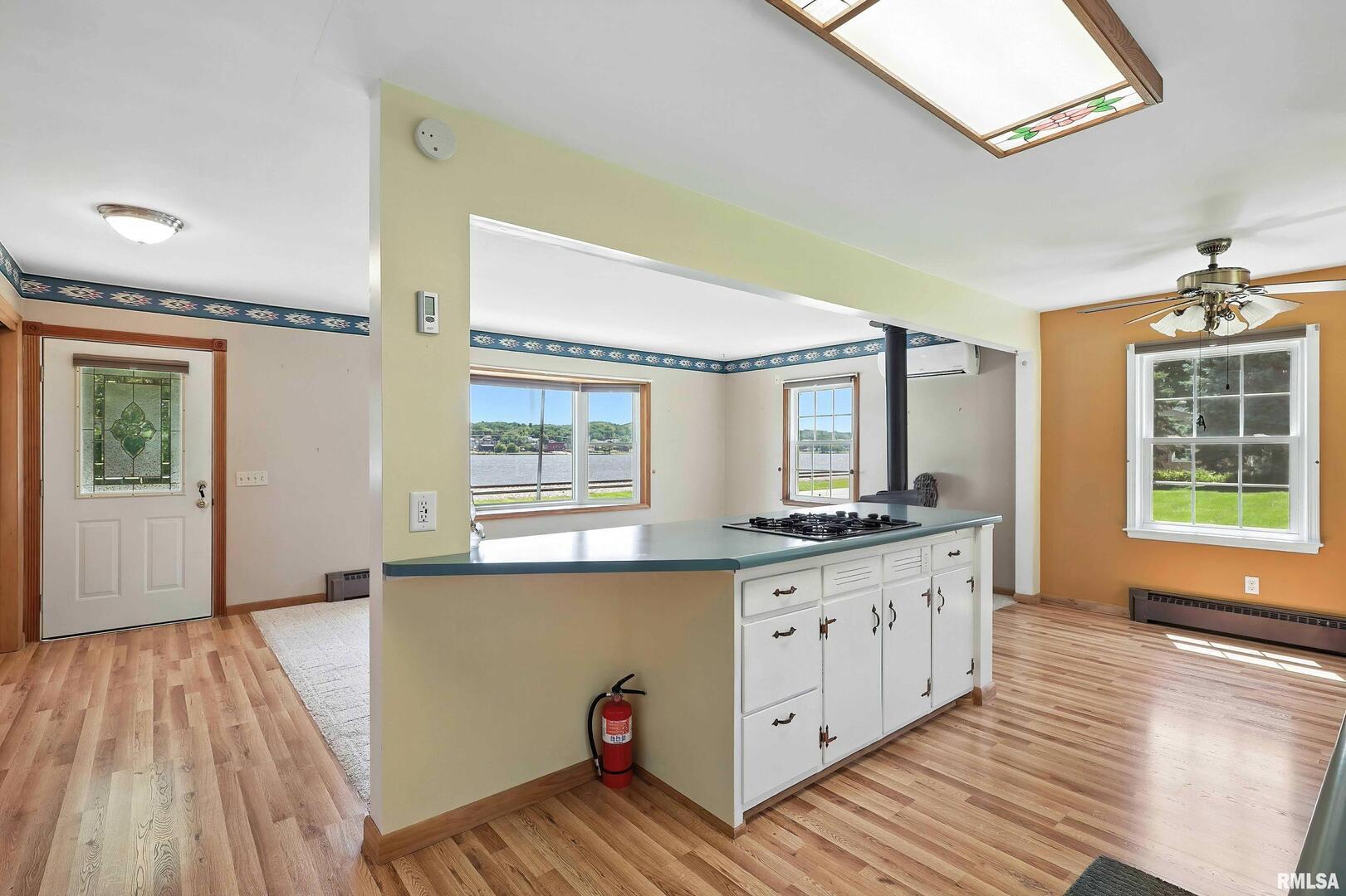 1128 North Cody Road Le Claire, IA 52753 - Photo 18 of 45