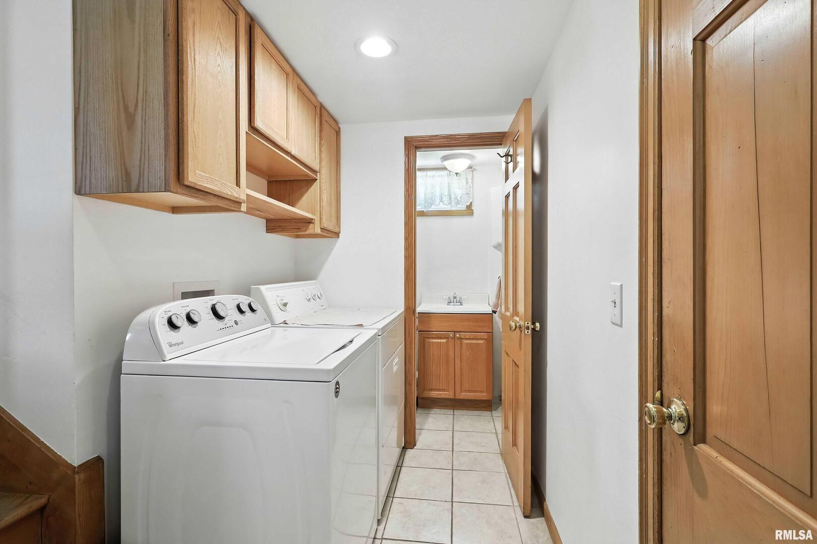 1128 North Cody Road Le Claire, IA 52753 - Photo 25 of 45