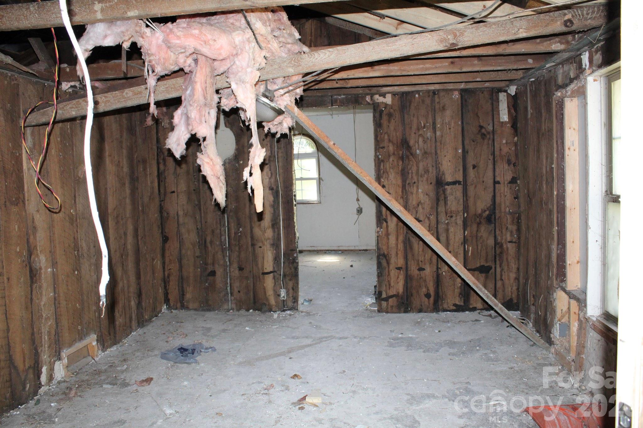 1293 Lake Logan Road Canton, NC 28716 - Photo 26 of 48 a view of entryway
