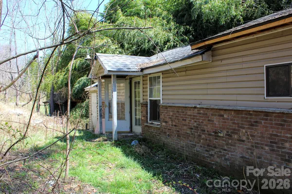$59,900 | 1293 Lake Logan Road, Canton, NC 28716