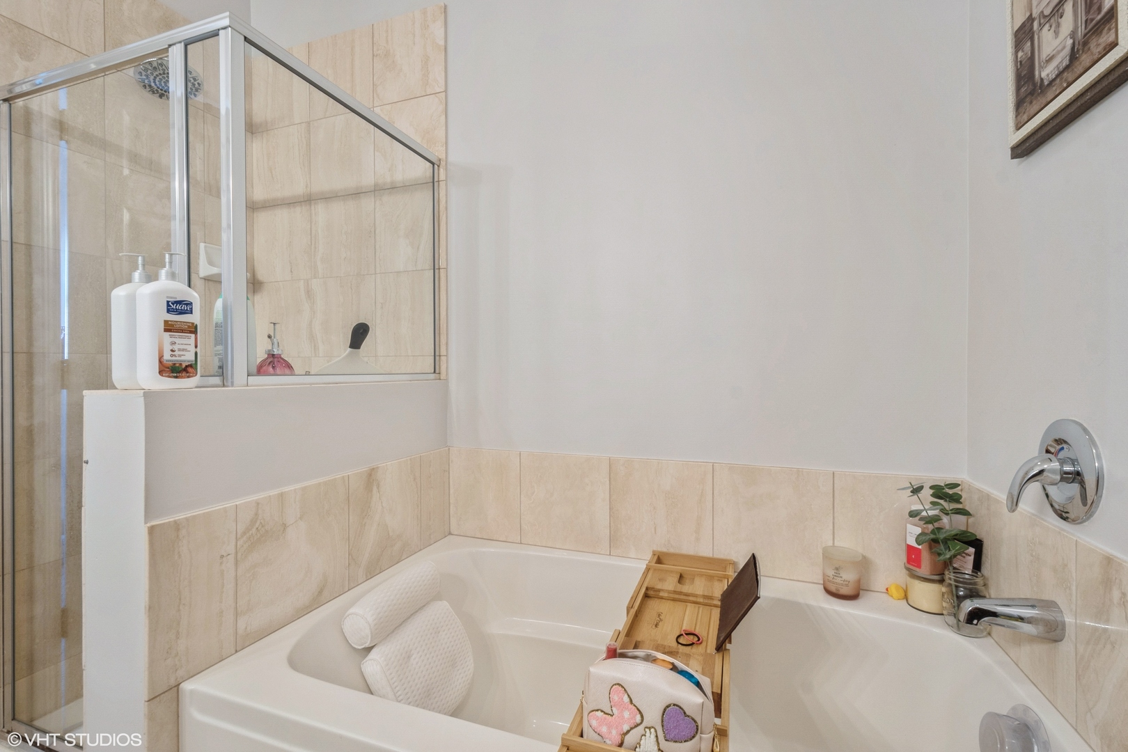 7742 North Sheridan Road, Unit 4R Chicago, IL 60626 - Photo 12 of 19 Gallery Image 12