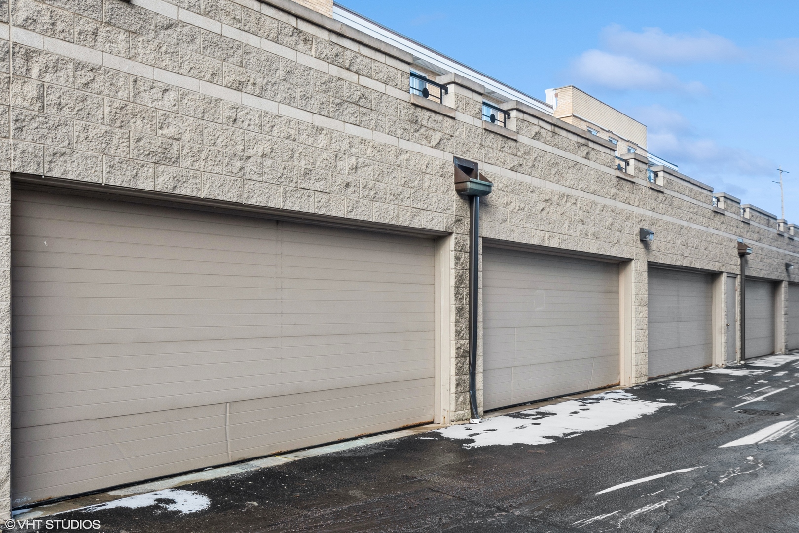 7742 North Sheridan Road, Unit 4R Chicago, IL 60626 - Photo 18 of 19 Gallery Image 18