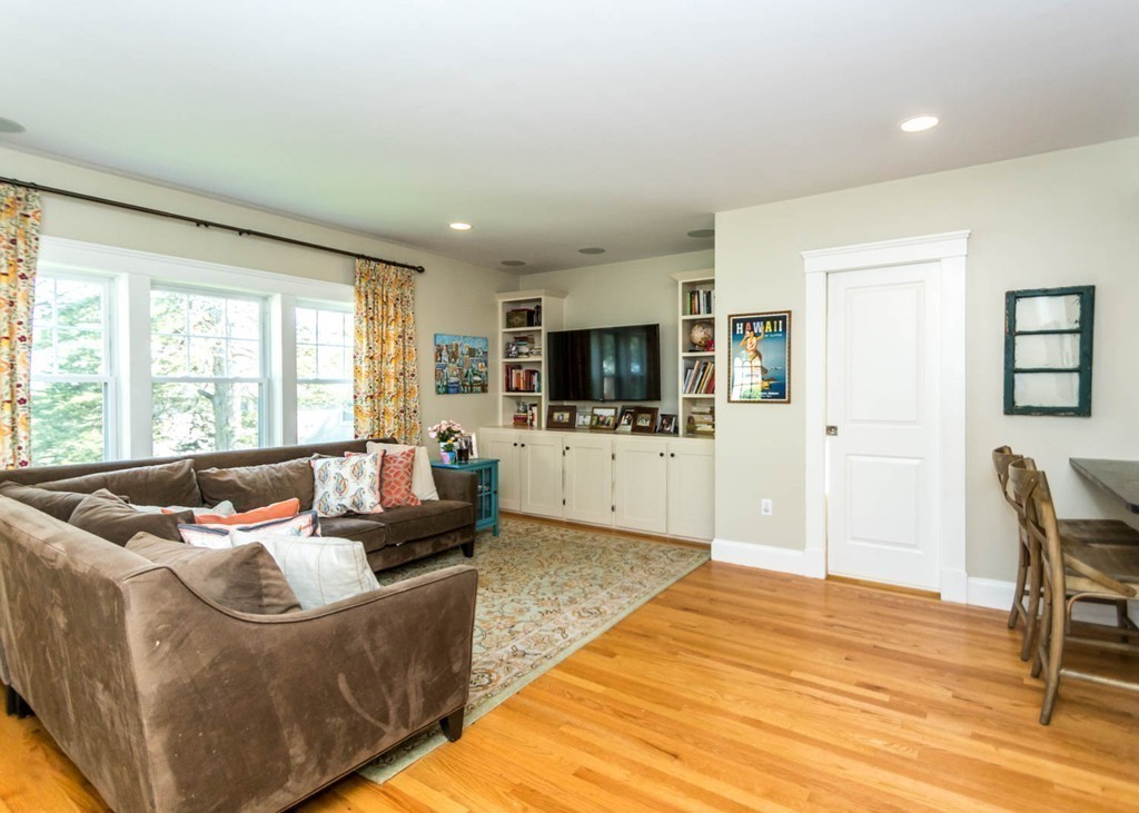 109 Thornton Road Waltham, MA 02453 - Photo 10 of 30