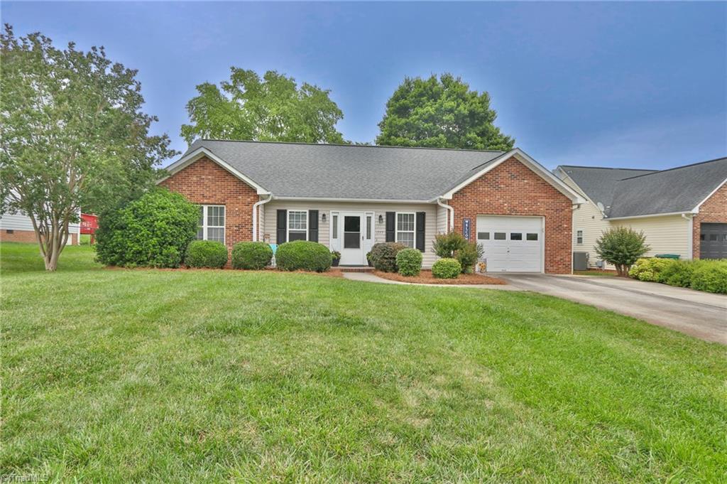 1777 Springfield Farm Court Clemmons, NC 27012 - Photo 2 of 36