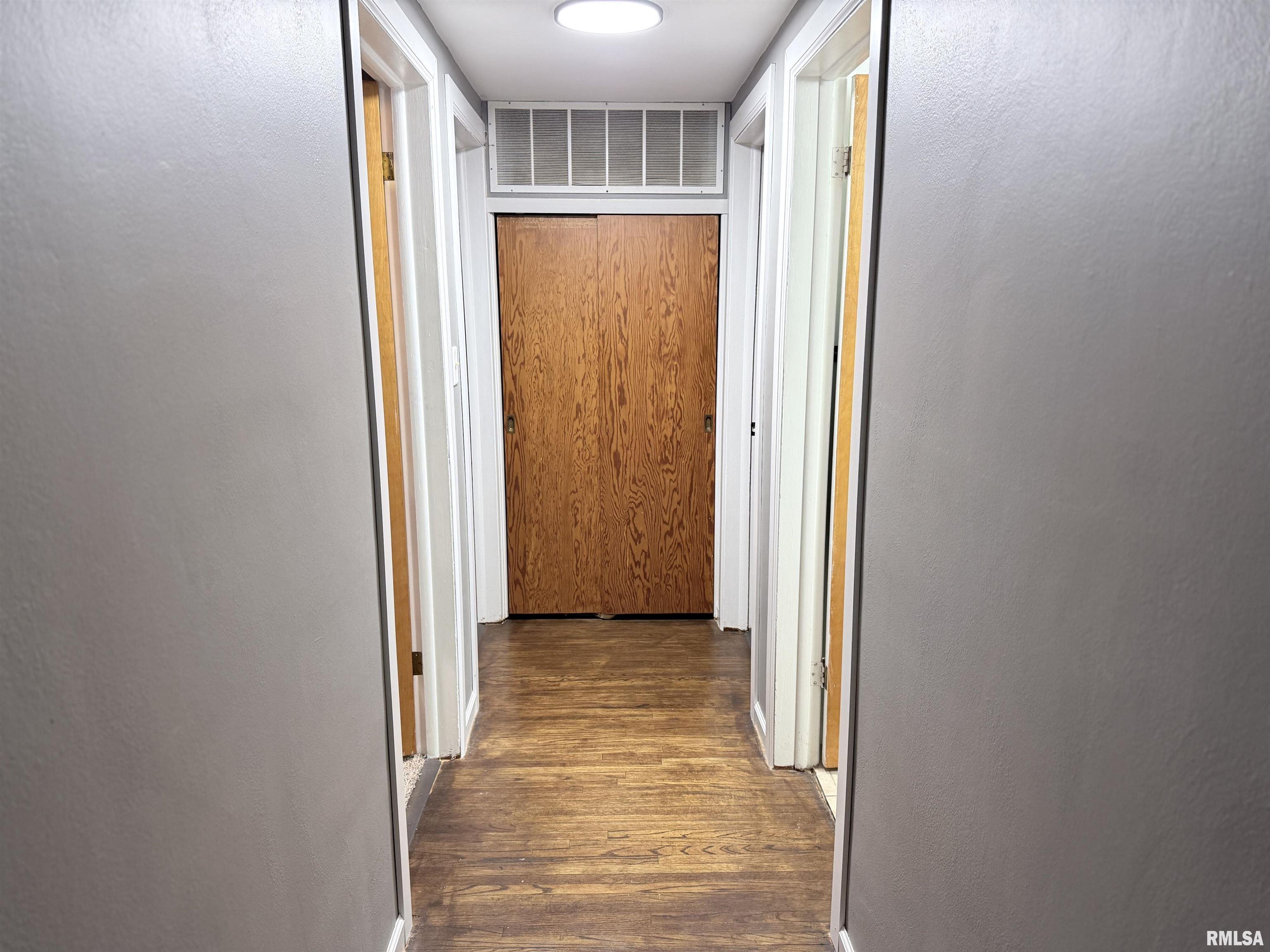 416 Maple Street Chillicothe, IL 61523 - Photo 8 of 17