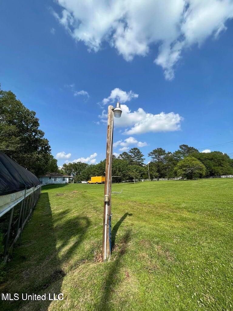 2330 Raymond Road Jackson, MS 39212 - Photo 13 of 13 2330 Raymond Rd 11