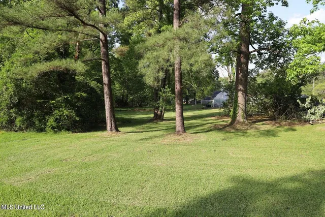 $60,000 | 2330 Raymond Road, Jackson, MS 39212