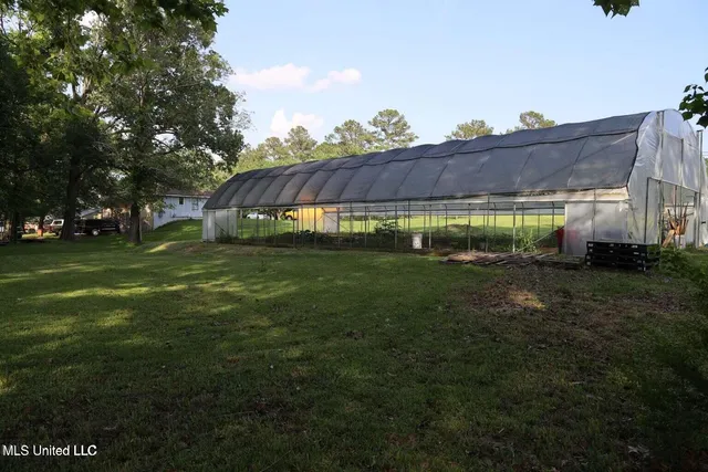 $60,000 | 2330 Raymond Road, Jackson, MS 39212