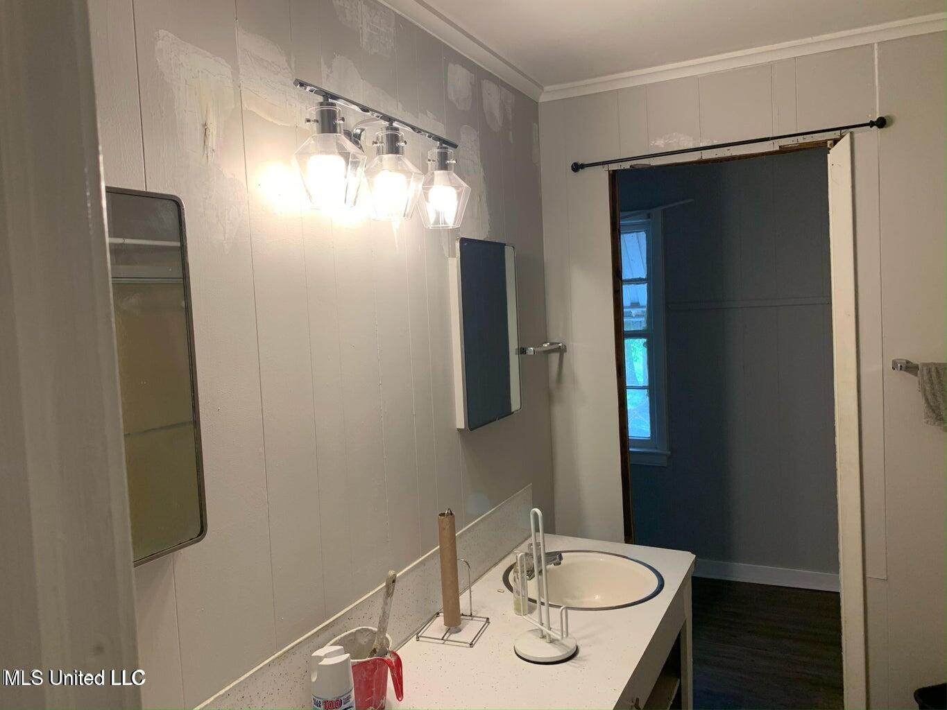 2330 Raymond Road Jackson, MS 39212 - Photo 10 of 13 2330 Raymond Rd 6