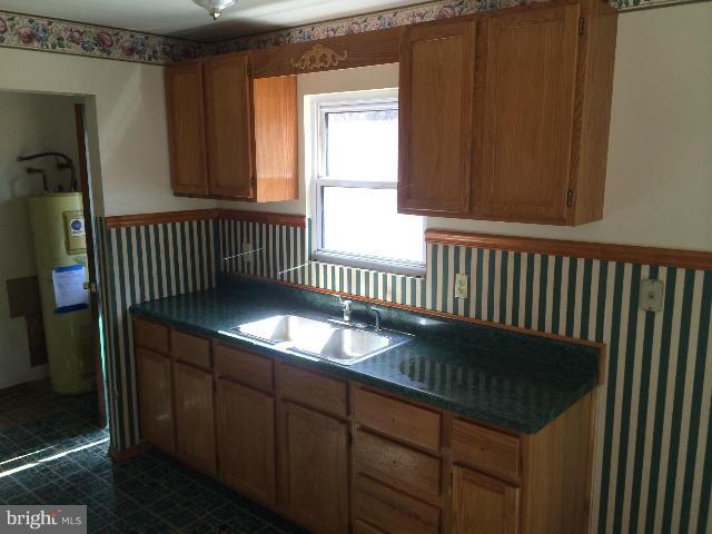 7406 Jericho Road Ruther Glen, VA 22546 - Photo 15 of 19 Kitchen
