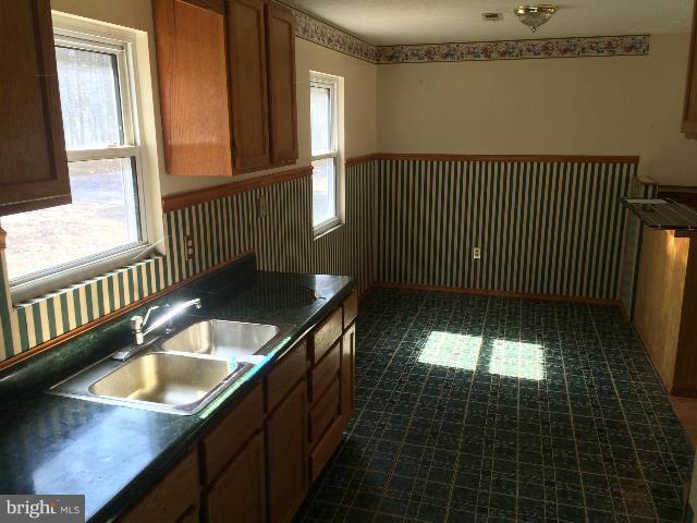 7406 Jericho Road Ruther Glen, VA 22546 - Photo 16 of 19 Kitchen