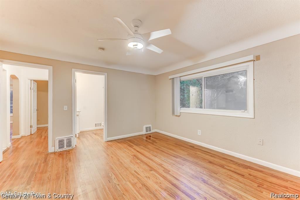 5310 Inkster Road Westland, MI 48186 - Photo 23 of 41