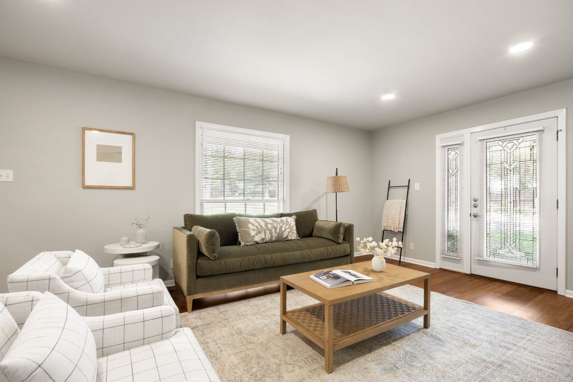 1601 Northridge Drive Austin, TX 78723 - Photo 18 of 40 a living room with furniture and a window