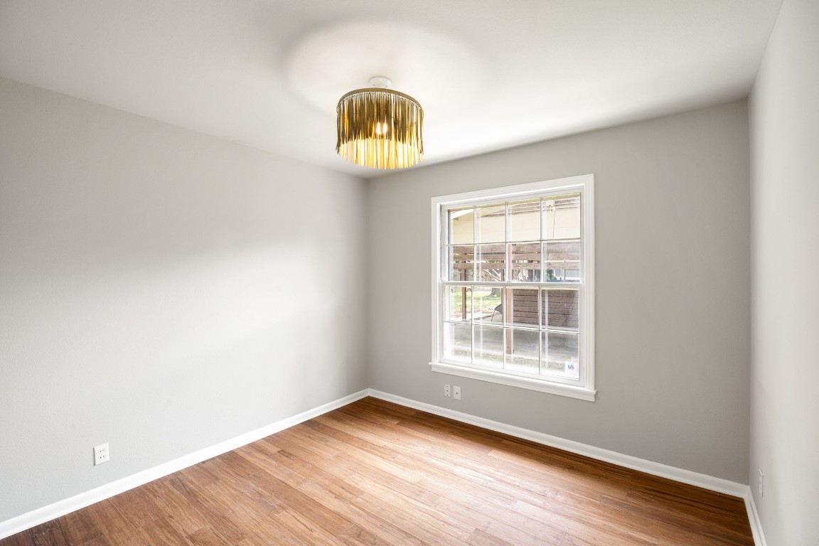 1601 Northridge Drive Austin, TX 78723 - Photo 29 of 40 an empty room with a window