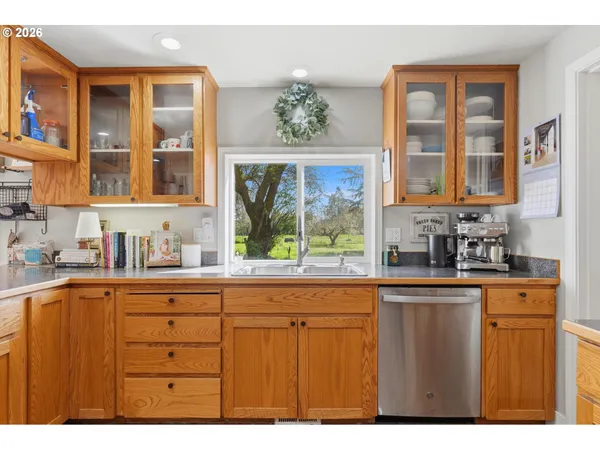 $1,299,900 | 23032 Northeast Hagey Road, Dundee, OR 97115