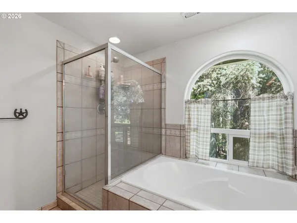 $1,299,900 | 23032 Northeast Hagey Road, Dundee, OR 97115