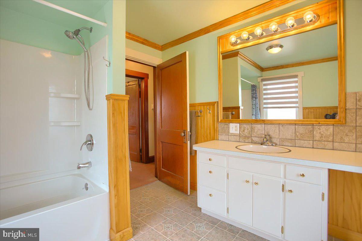 626 Main Street Akron, PA 17501 - Photo 23 of 46 Gallery Image 23