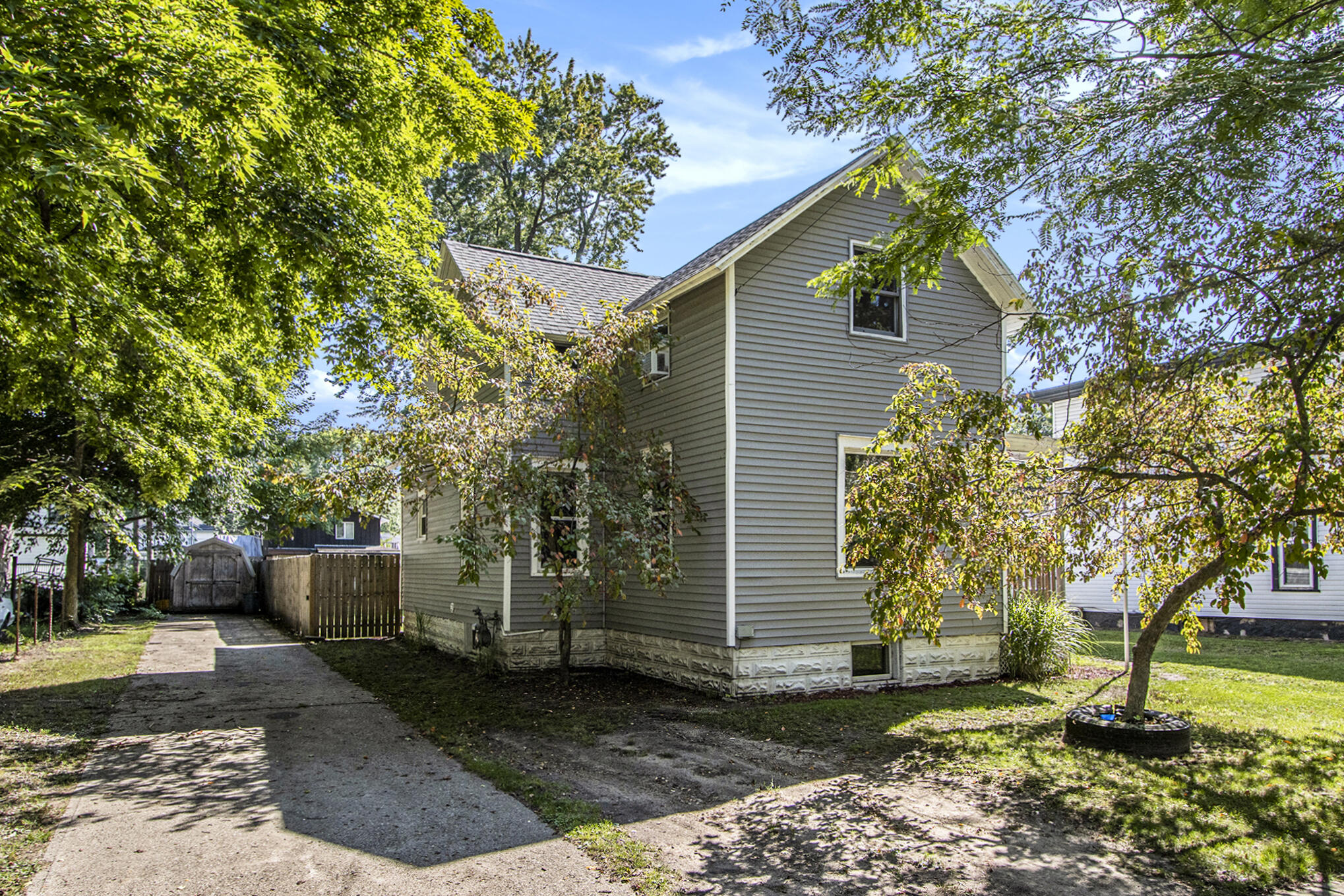 231 4th Avenue Three Rivers, MI 49093 - Photo 3 of 29 002_231fourth_1