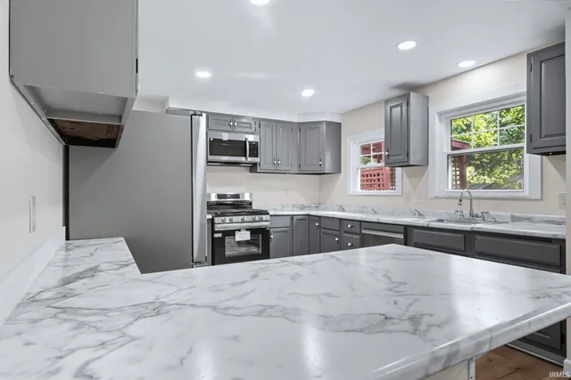 $249,900 | 6921 Nordale Drive, Fort Wayne, IN 46804