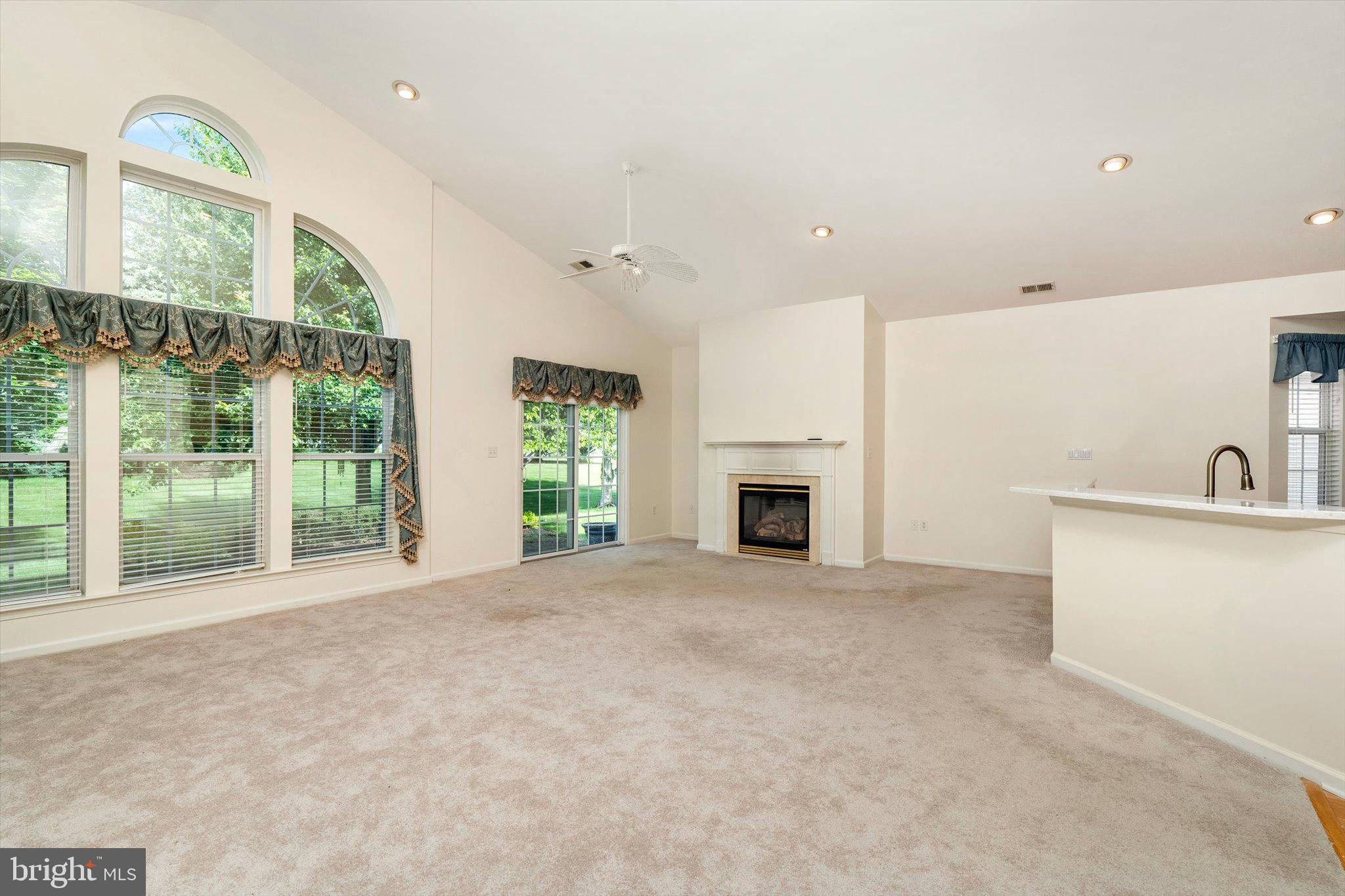 10 Powderhorn Way Allentown, NJ 08501 - Photo 5 of 26